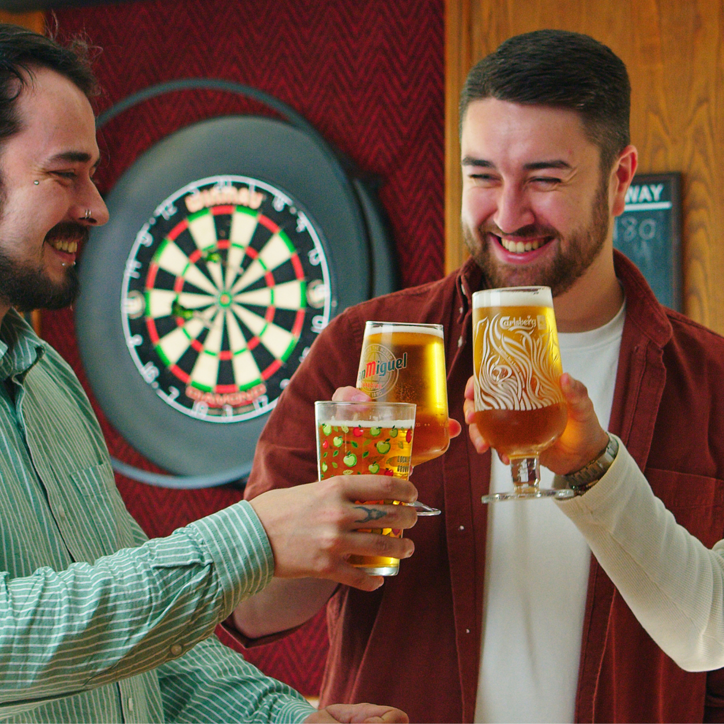 Raise a glass This Father's Day at The New Moston Inn in New Moston, Manchester!